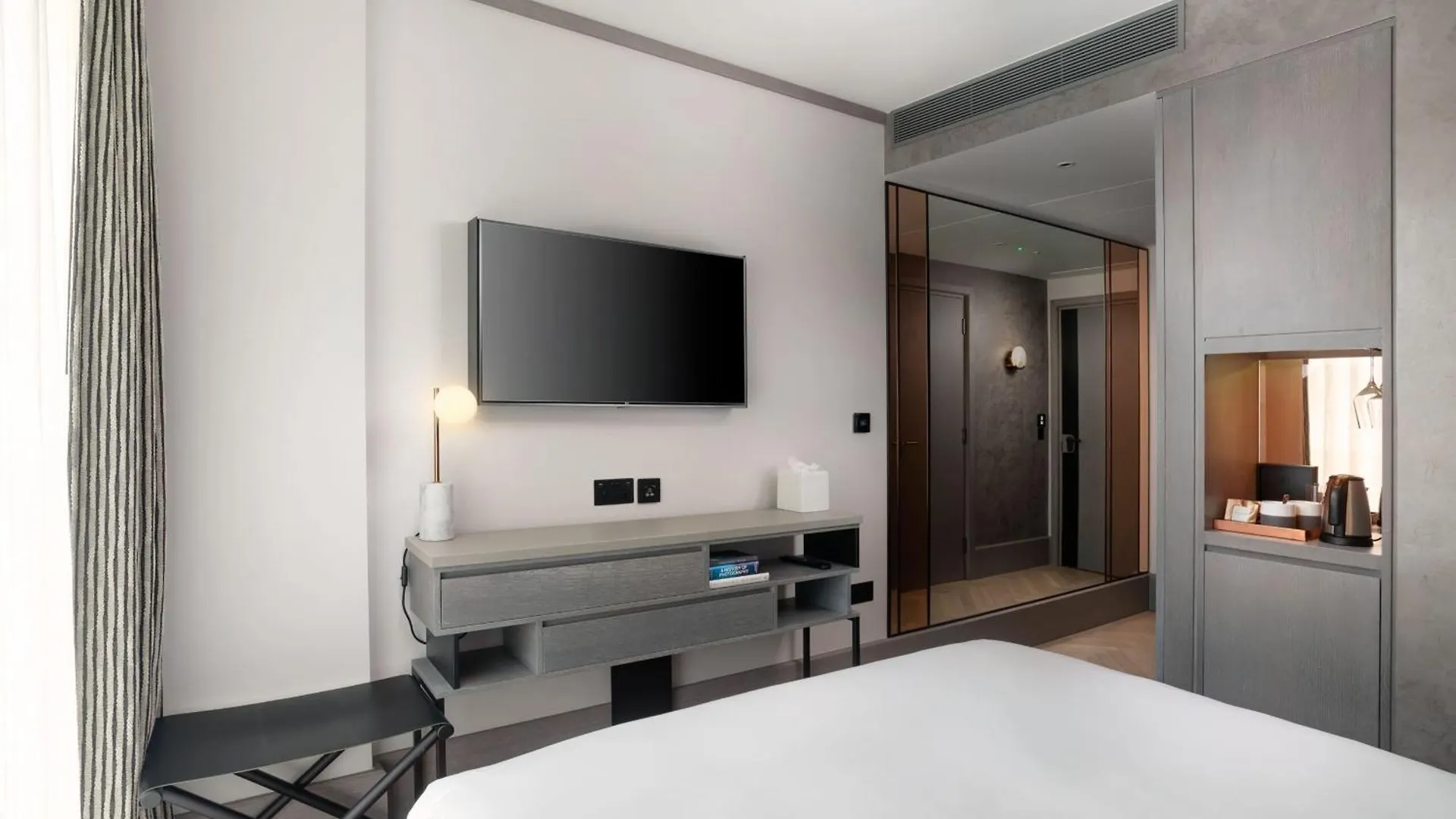Hart Shoreditch Hotel London, Curio Collection By Hilton